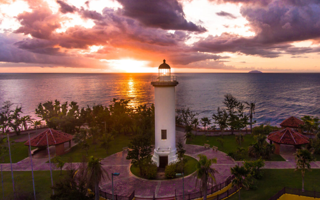 Best beacehs of the west coast, Rincon lighthouse