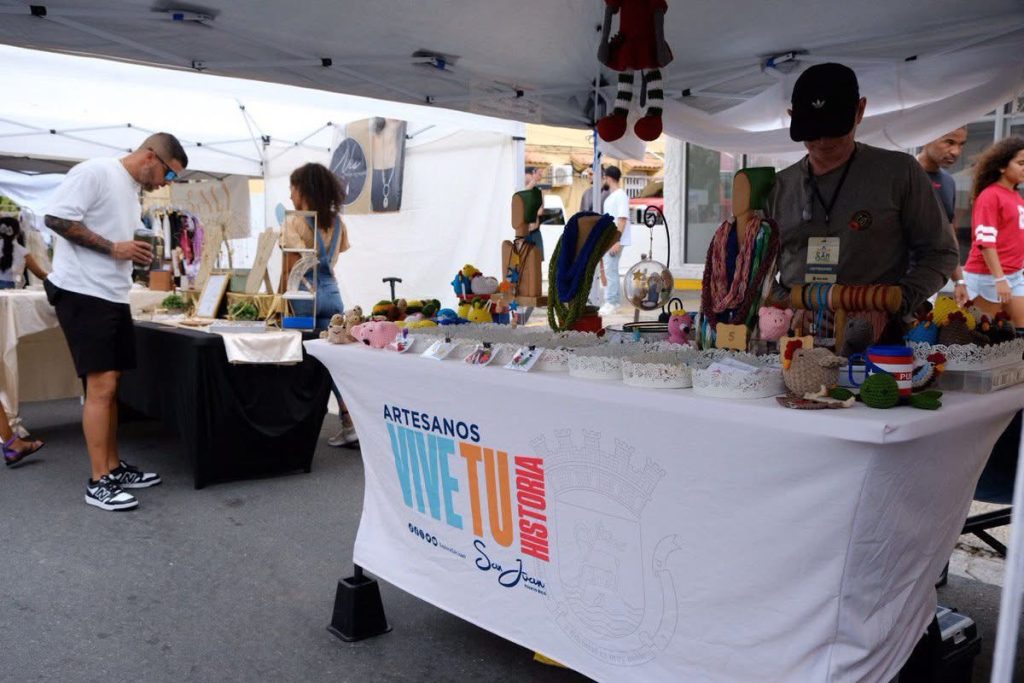 artisans at the Loiza Street Culianry Fest