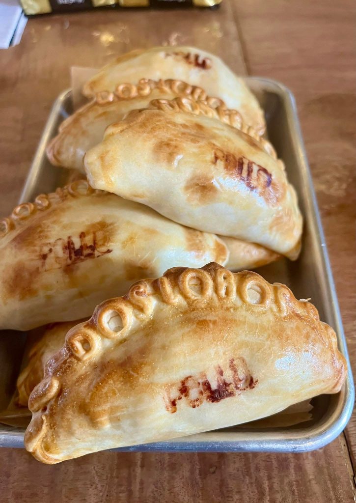 Dos Lobos Empanada Bar
